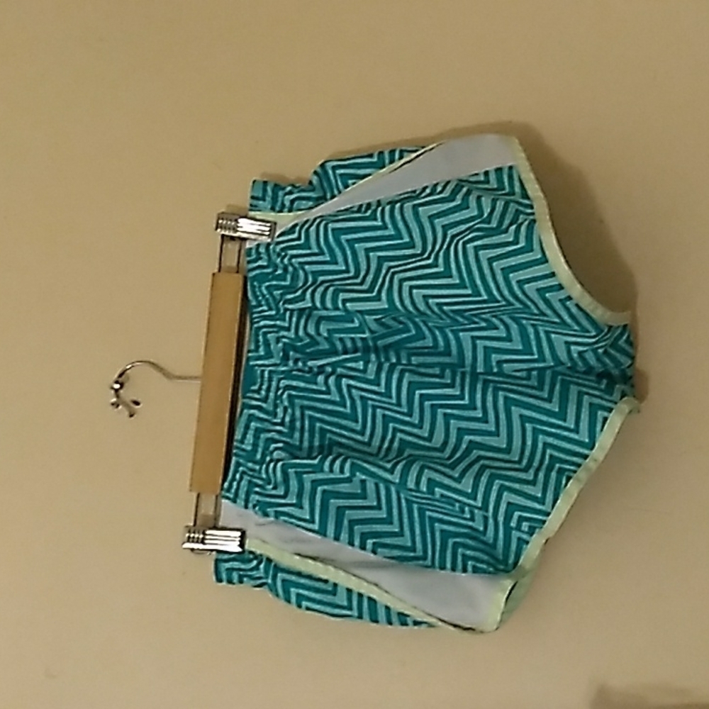 Nike dri fit womens green gym shorts sizes small/medium